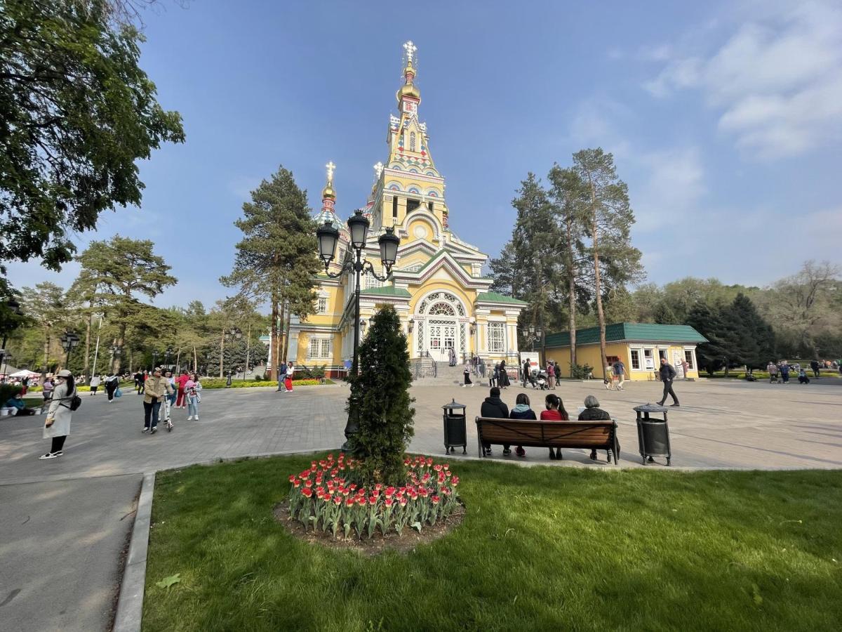 Mini Cozy Corner #1 Apartment Алма Ата Екстериор снимка